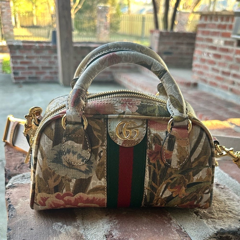 Like new Gucci GG Supreme Ophidia Water Flora bowler Mini